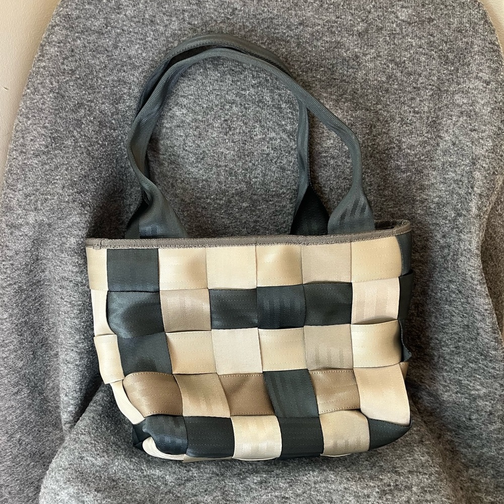Seatbelt bag